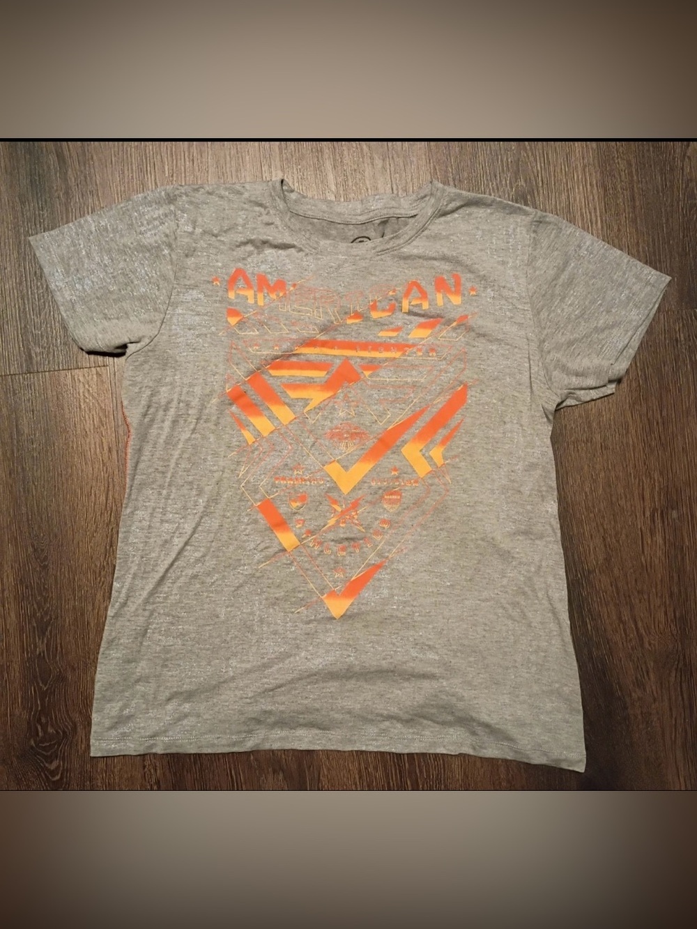 Woman’s American Fighter Size Large Grey Short Sleeves